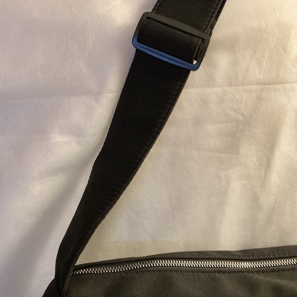 NWOT - Black Sweet Bow Crossbody Canvas Shoulder Bag W/Adjustable Strap - Picture 6 of 11